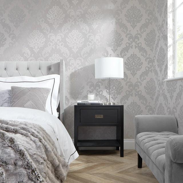 Chelsea Glitter Damask Wallpaper in Soft Grey and Silver
