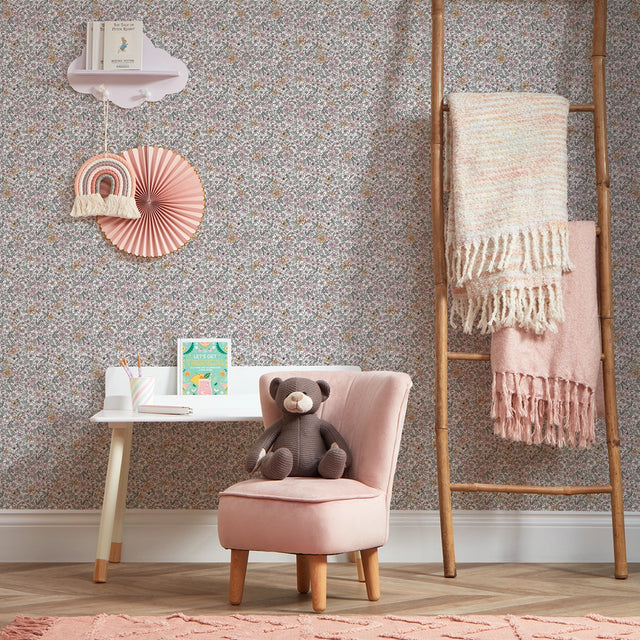Ditsy Gardenia Wallpaper in Sage Green and Pink