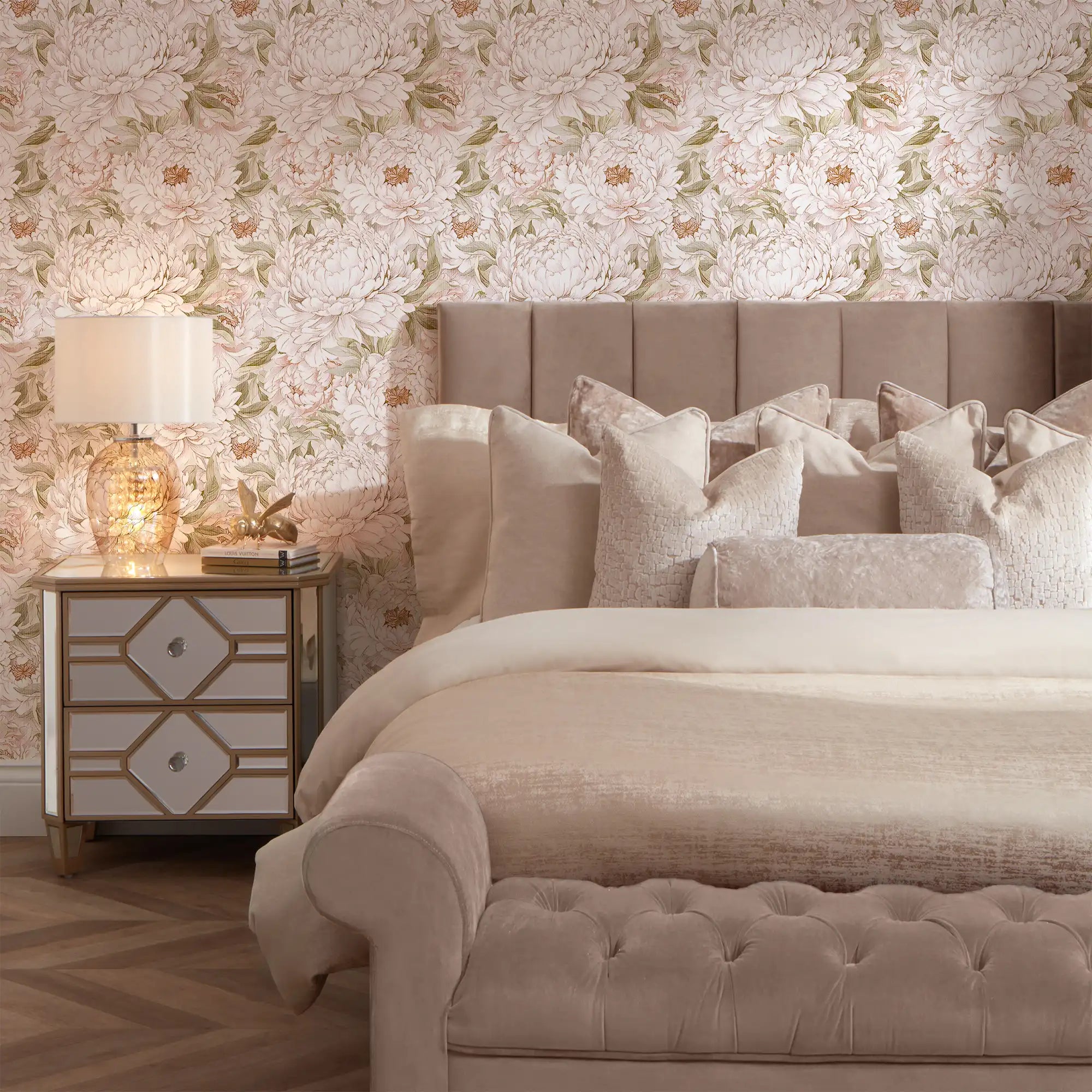 Beautiful Blooms Wallpaper in Peach White with Gold