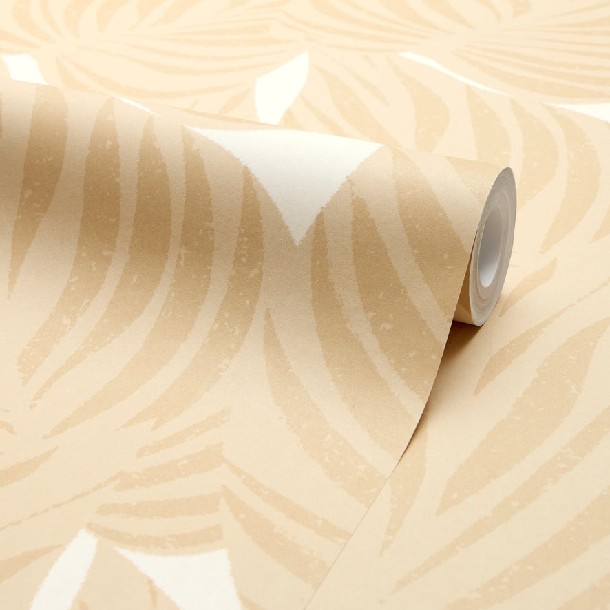 Broad Leaf Wallpaper in Caramel Latte