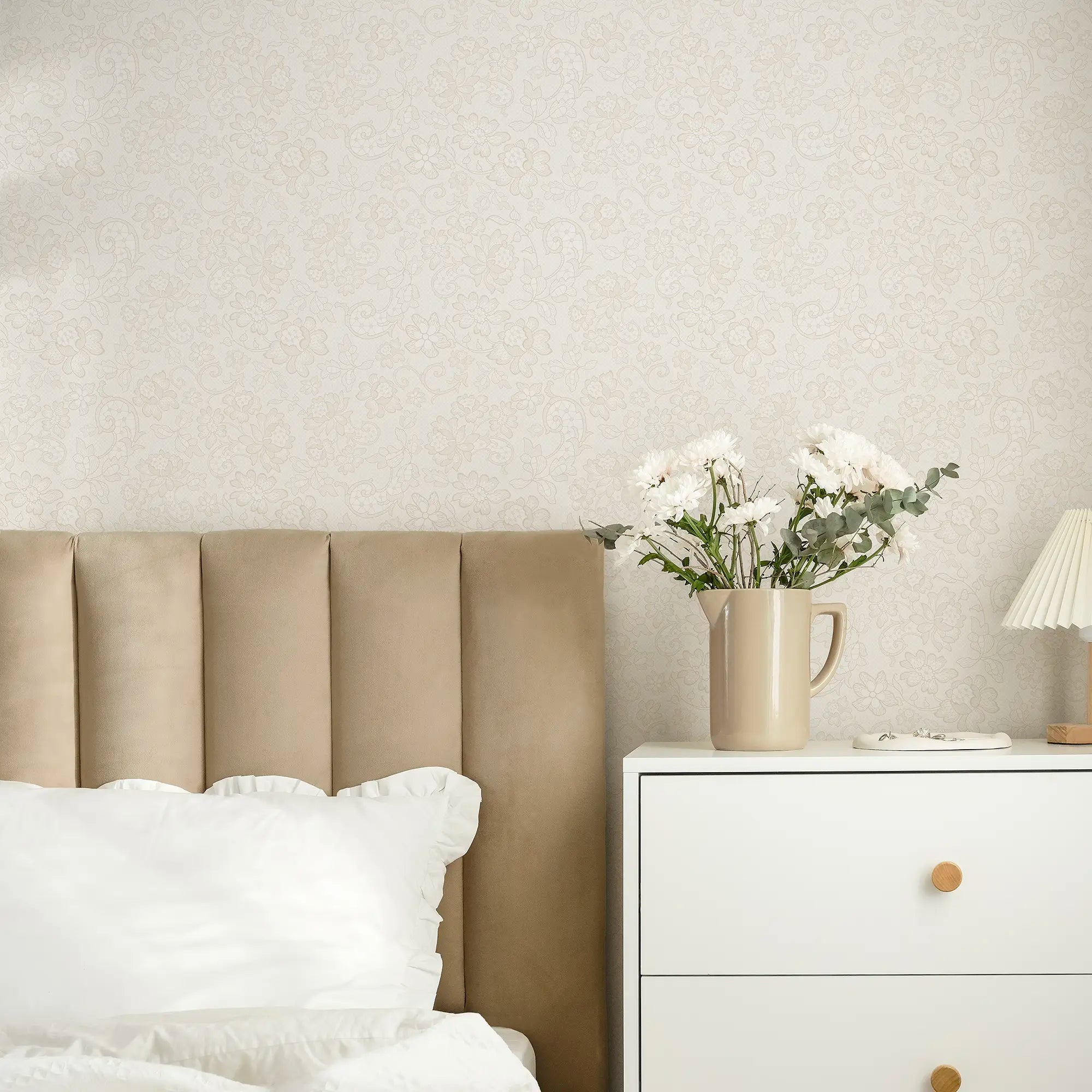 Brussels Lace Wallpaper in Cream