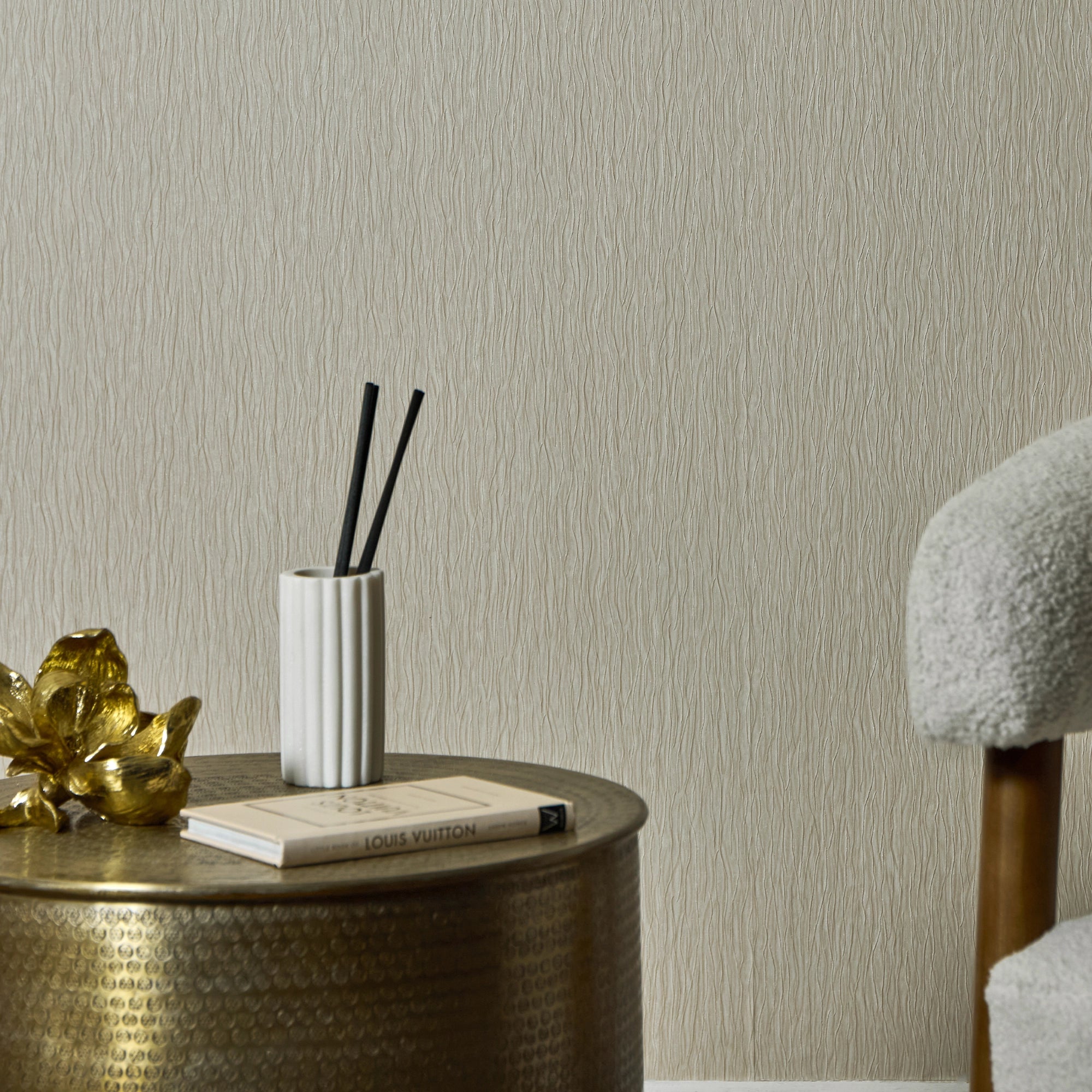 Crushed Silk Wallpaper in Cream