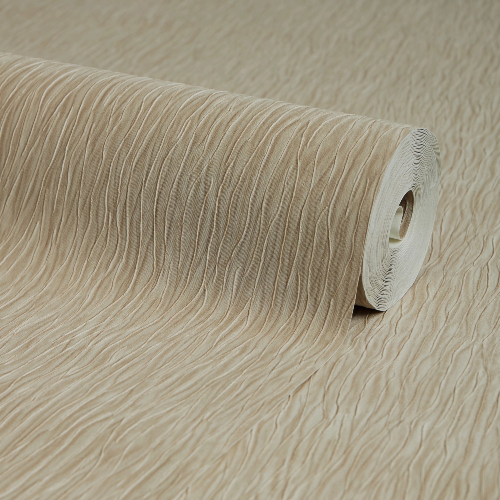 Crushed Silk Wallpaper in Latte