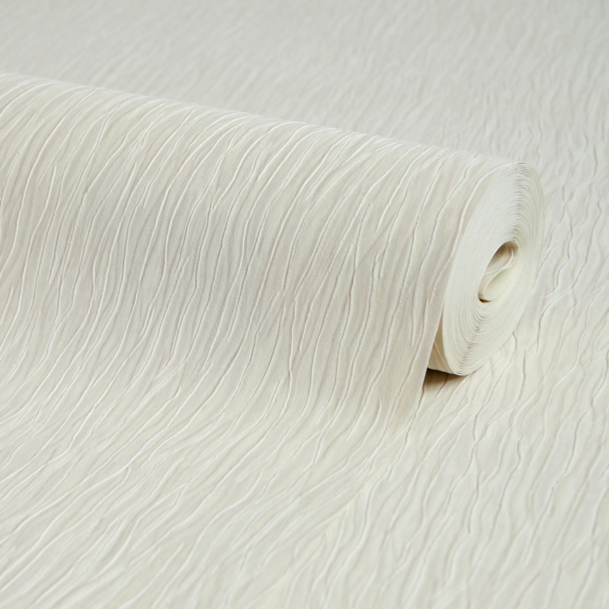 Crushed Silk Wallpaper in Off White