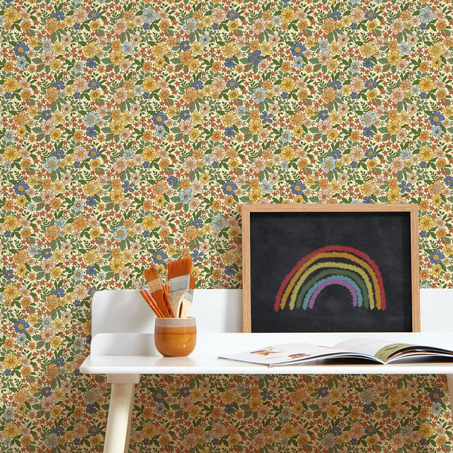 Ditsy Gardenia Wallpaper in Lemon