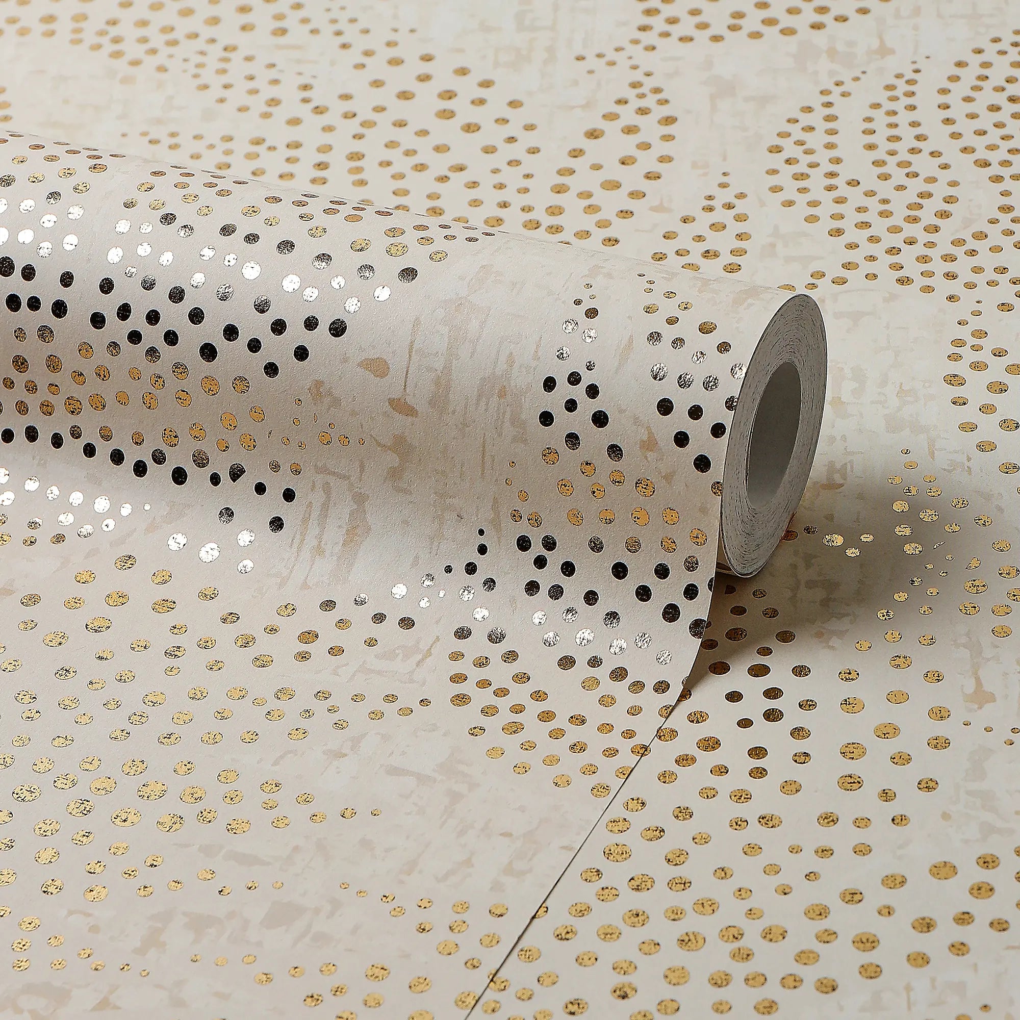 Large Speckled Leaf Wallpaper in Cream with Gold Foil