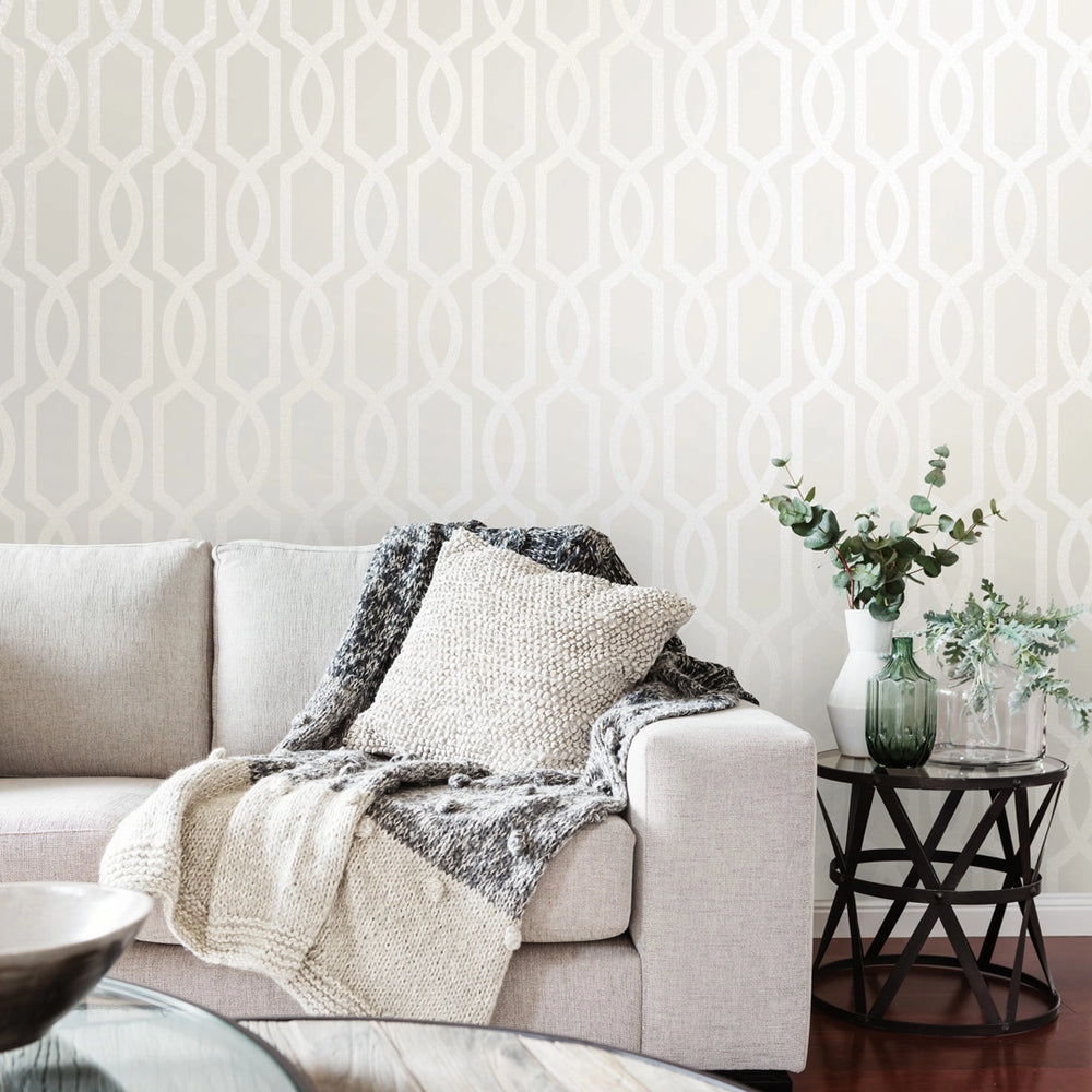 London Trellis Wallpaper in White
