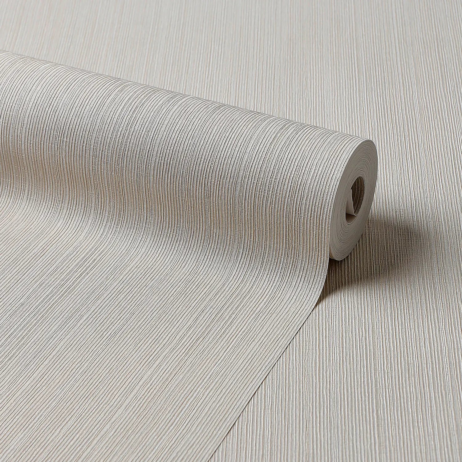 Minimalist Mesh Wallpaper in Ivory