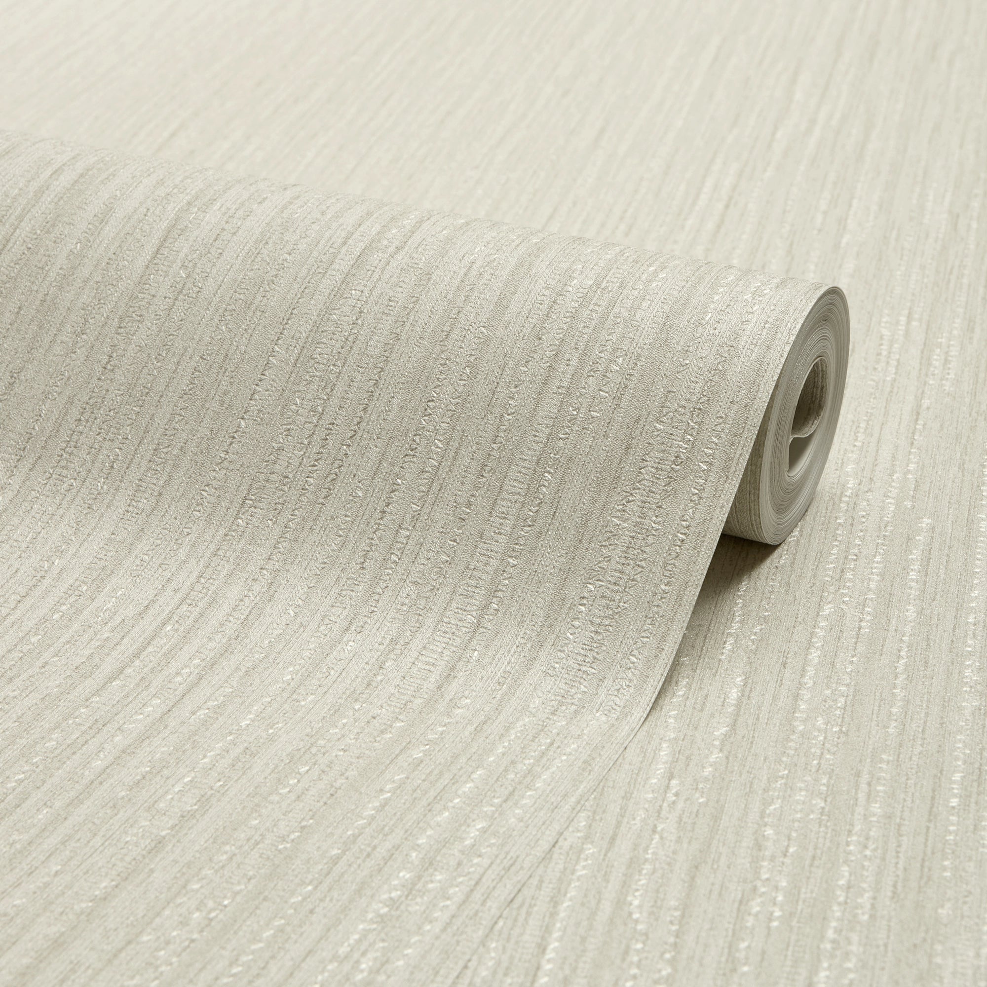 Nema Wallpaper in Cream