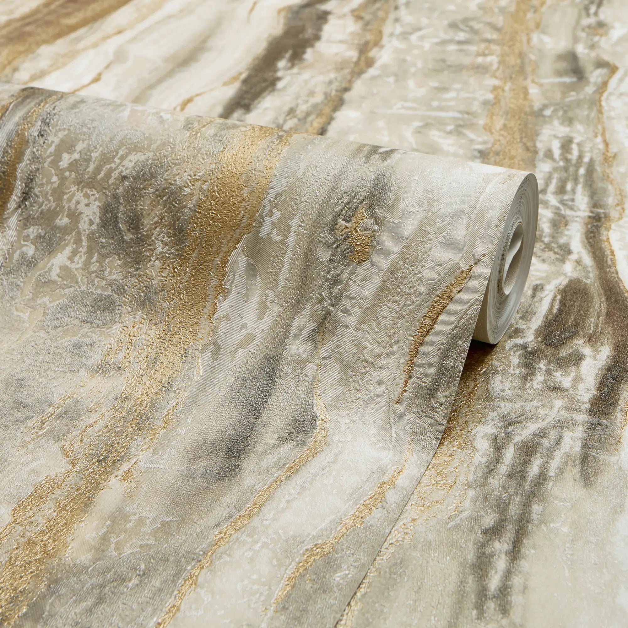 Oslo Wallpaper in Cream and Mocca with Gold Metallic