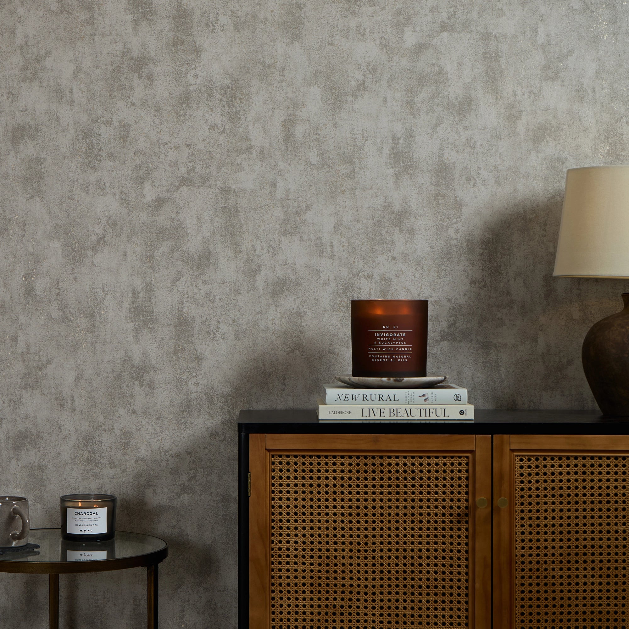 Pori Wallpaper in Light Grey with Gold Metallic