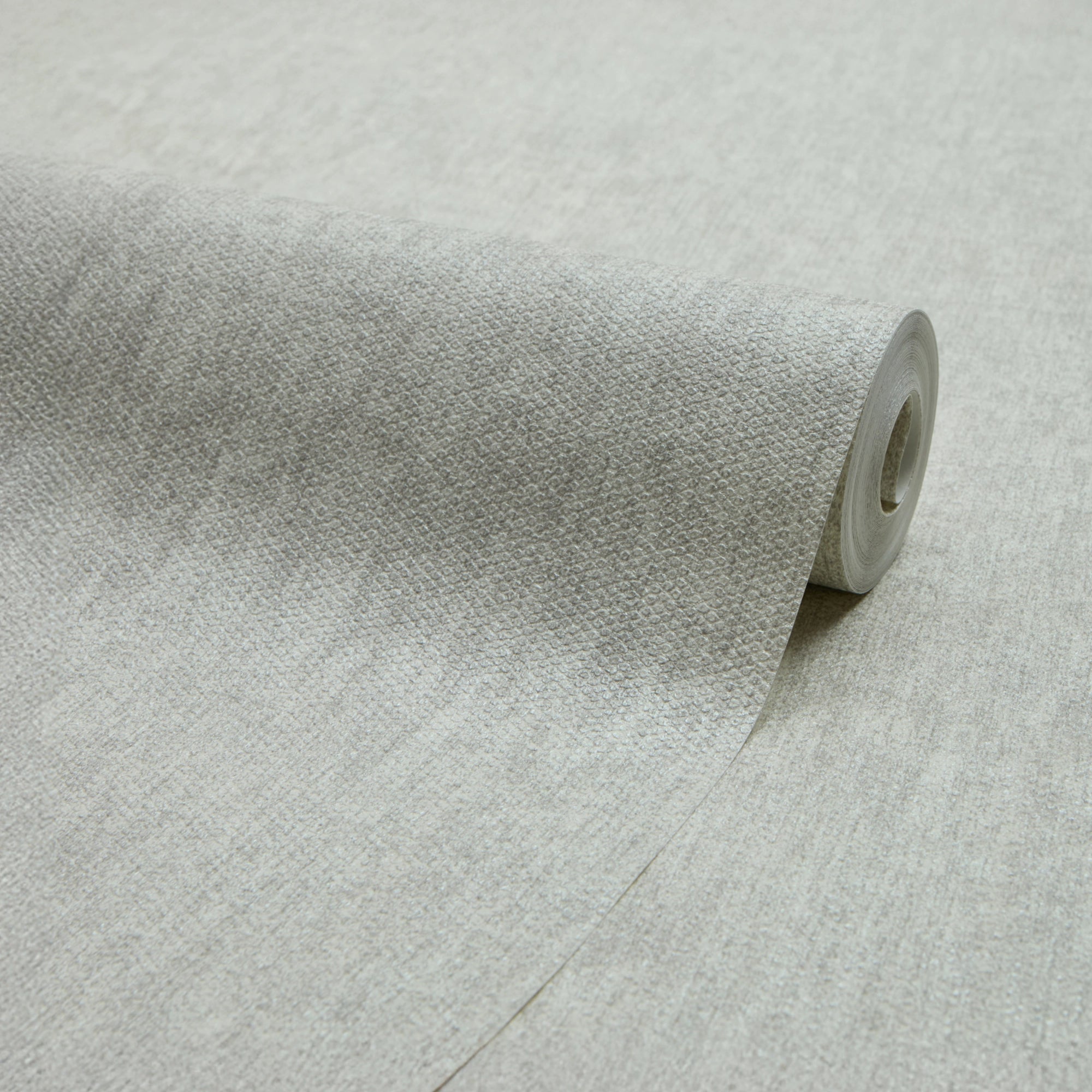 Porto Wallpaper in Light Grey with Silver Metallic