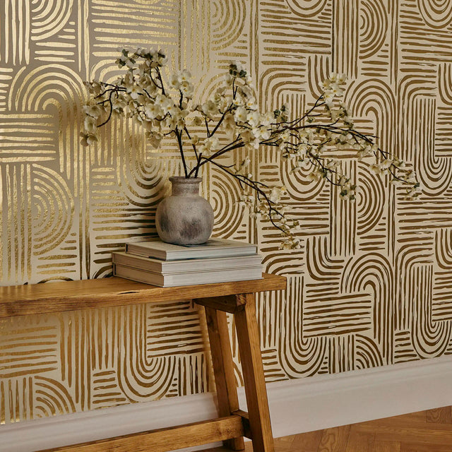 Raffia Curve Wallpaper in Cream with Gold Foil