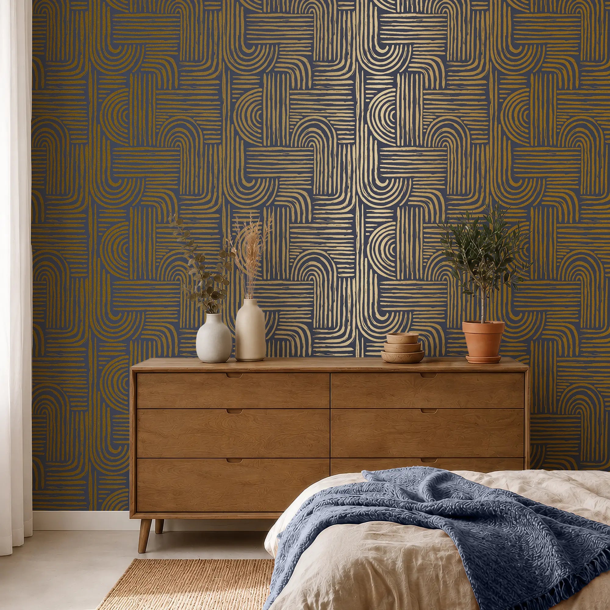 Raffia Curve Wallpaper in Navy with Gold Foil