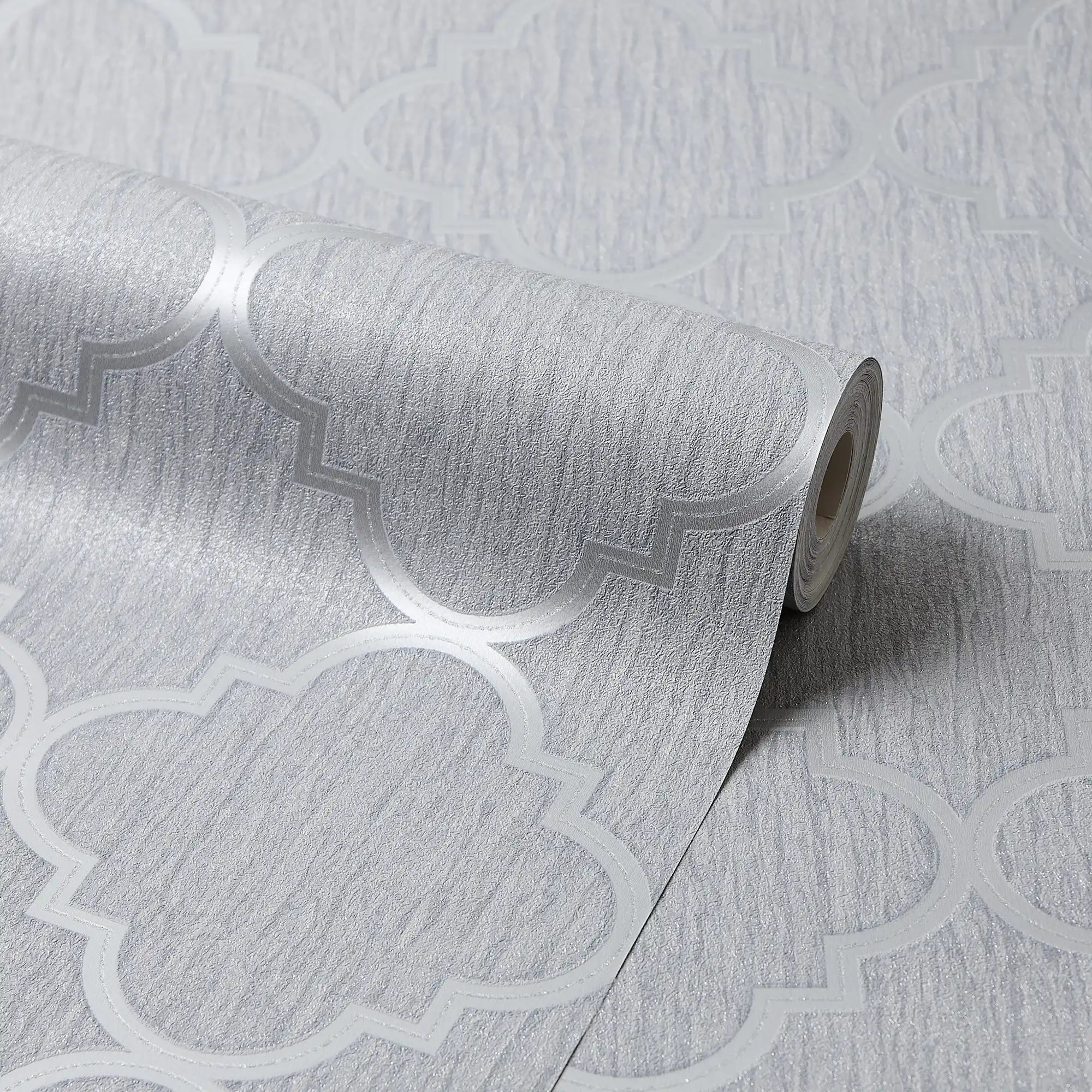Soho Trellis Wallpaper in Silver with Silver Metallic